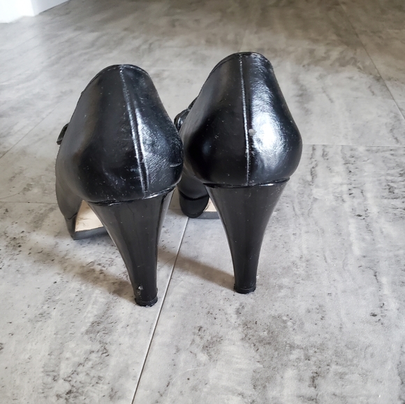 COPY - 2/$30  👠 like new Madden girl heels! size 8 - Picture 3 of 9